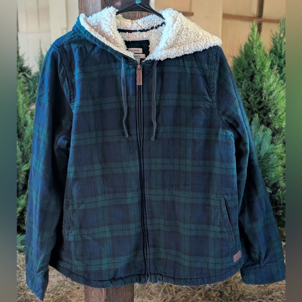 L.L.Bean Scotch Plaid Sherpa Lined Zip Hoodie
Women’s Large Relaxed Fit